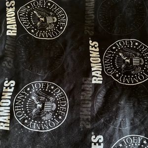 Ramones scarf XL